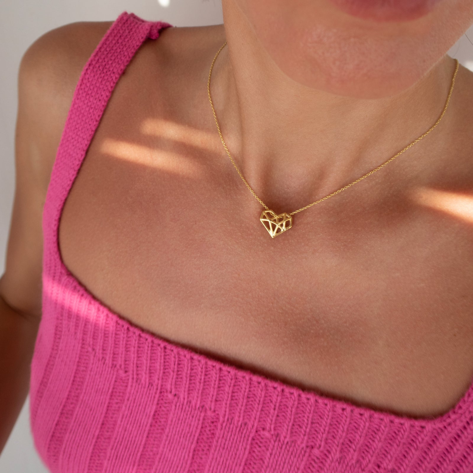 Lanț Origami Heart din argint 925 placat cu aur 18K – bijuterie fină Maison La Stéphanie, inspirată de arta origami și de eleganța liniilor curate.