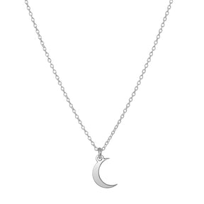 Lănțișor Moon Love din argint 925 – pandantiv semilună, delicat și romantic, potrivit și pentru copii.