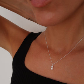 Lanțisor elegant din argint 925 cu perlă fină — bijuterie Maison La Stéphanie, perfectă pentru cadou sau purtare zilnică.