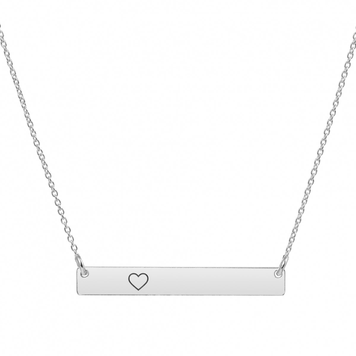 Lănțișor personalizat din argint 925 cu plăcuță gravată — bijuterie elegantă și versatilă, ideală pentru cadou de ziua iubitei, mamei sau al unei prietene. Realizat manual în atelierul Maison La Stéphanie.