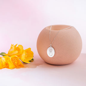 Lănțișor elegant din argint 925, perfect ca bijuterie de zi cu zi sau cadou pentru iubită, soție sau mamă. Un model rafinat Maison La Stéphanie – simbol al iubirii și feminității.