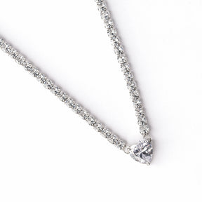 Lănțișor Tennis Heart din argint 925 cu zirconii transparente – bijuterie elegantă și strălucitoare, perfectă pentru cadouri, ocazii speciale sau ținute de seară. Maison La Stéphanie – eleganță și rafinament în fiecare detaliu.